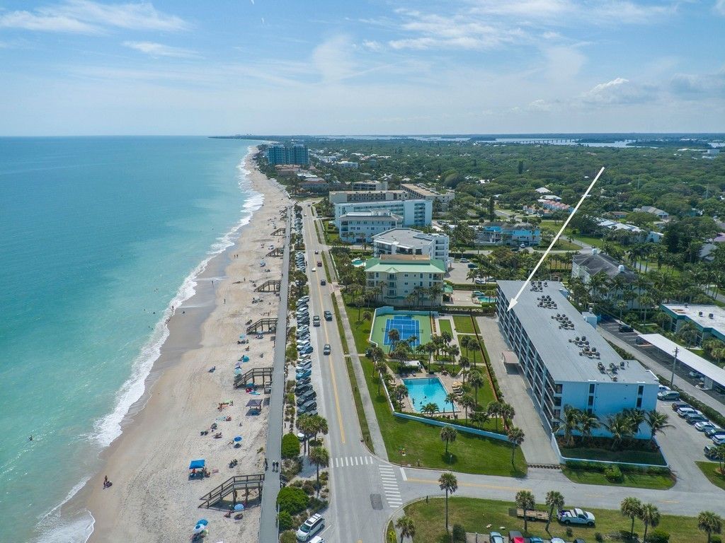 4141 Ocean Drive, Unit 402, Vero Beach, FL 32963 Photo