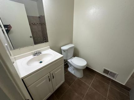 67 Nedra Ct, Sacramento, CA 95822 Photo