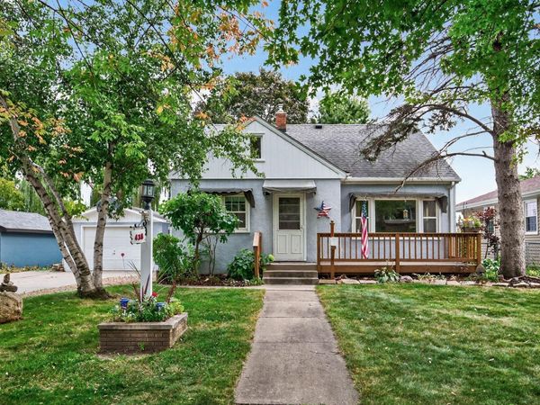 438 19th Avenue N, South Saint Paul, MN 55075