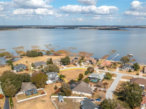 332 HAMILTON SHORE DRIVE, WINTER HAVEN, FL 33883