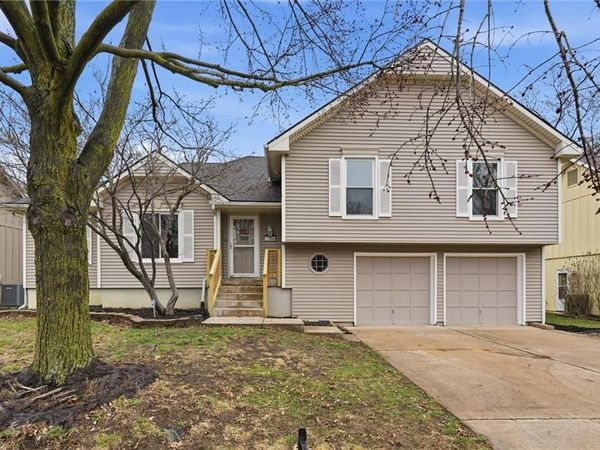 1200 SE 7th Street, Lee's Summit, MO 64063