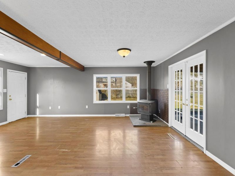 561 Springhollow Road, Circleville, OH 43113 Photo 14