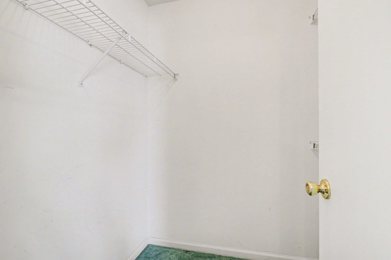 2268 Clearwater Dr. Photo 18