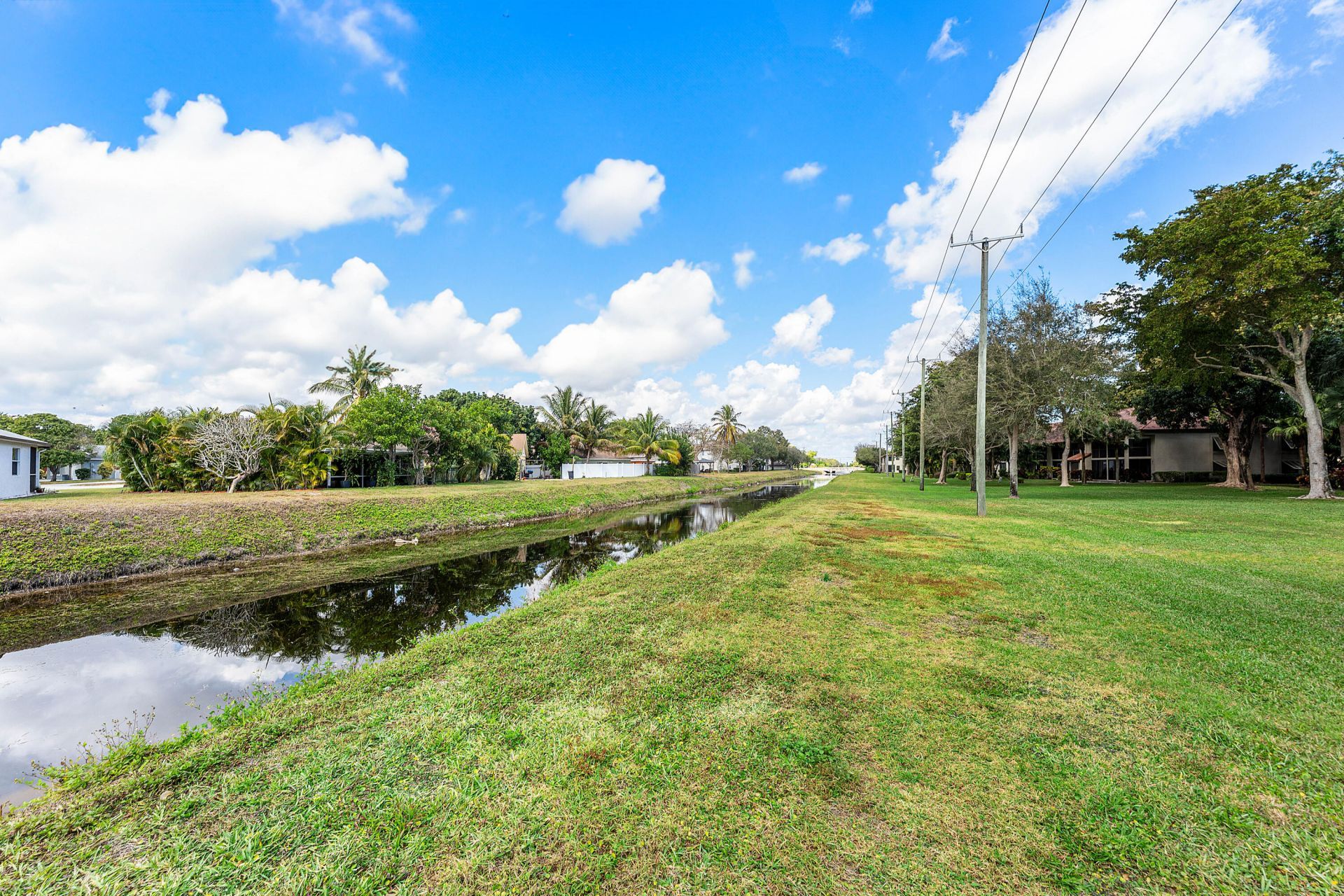 10155 Mangrove Drive, Unit 204, Boynton Beach, FL 33437 Photo