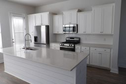 113 W Respite Lane photo 4