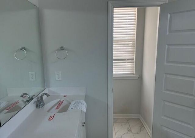 113 W Respite Lane Photo 9