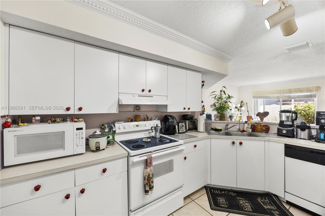 12627 SW 54th St, Miramar, FL 33027 Photo