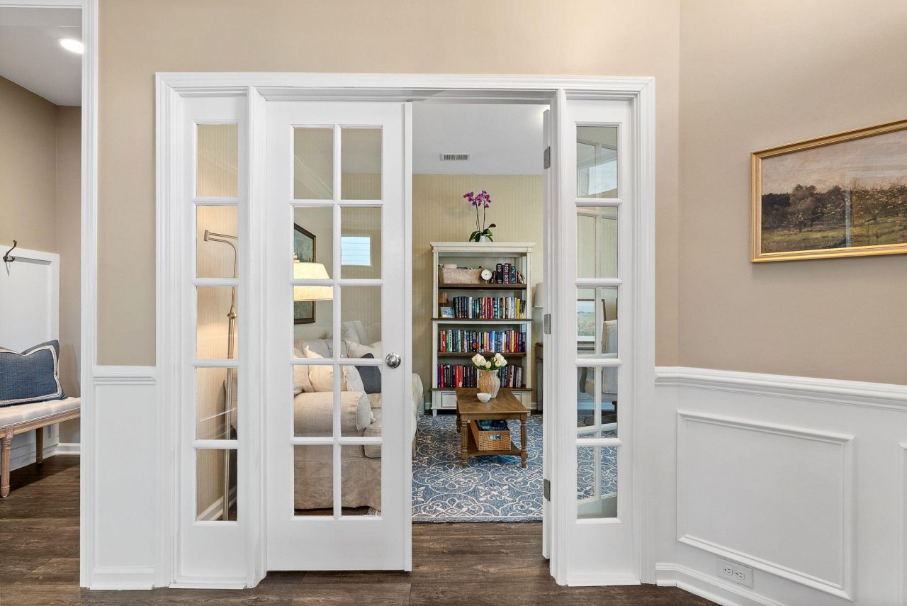 1818 Grovehurst Drive Photo 13