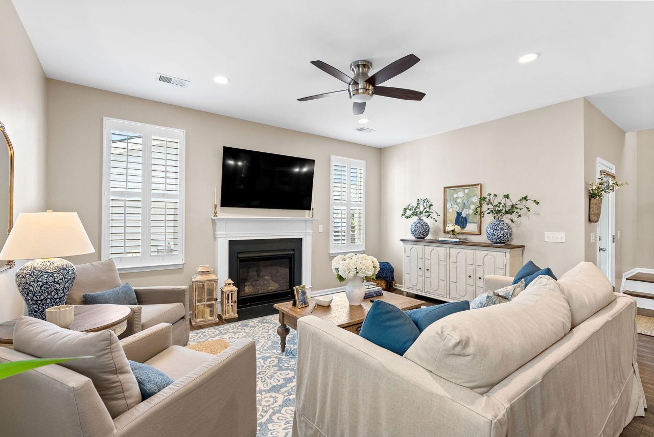 1818 Grovehurst Drive Photo 18