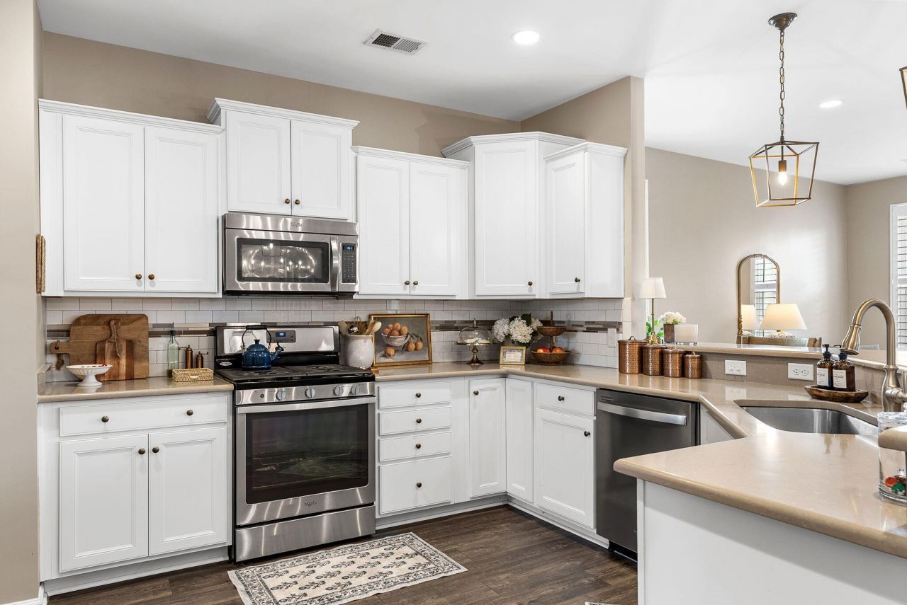 1818 Grovehurst Drive Photo 23