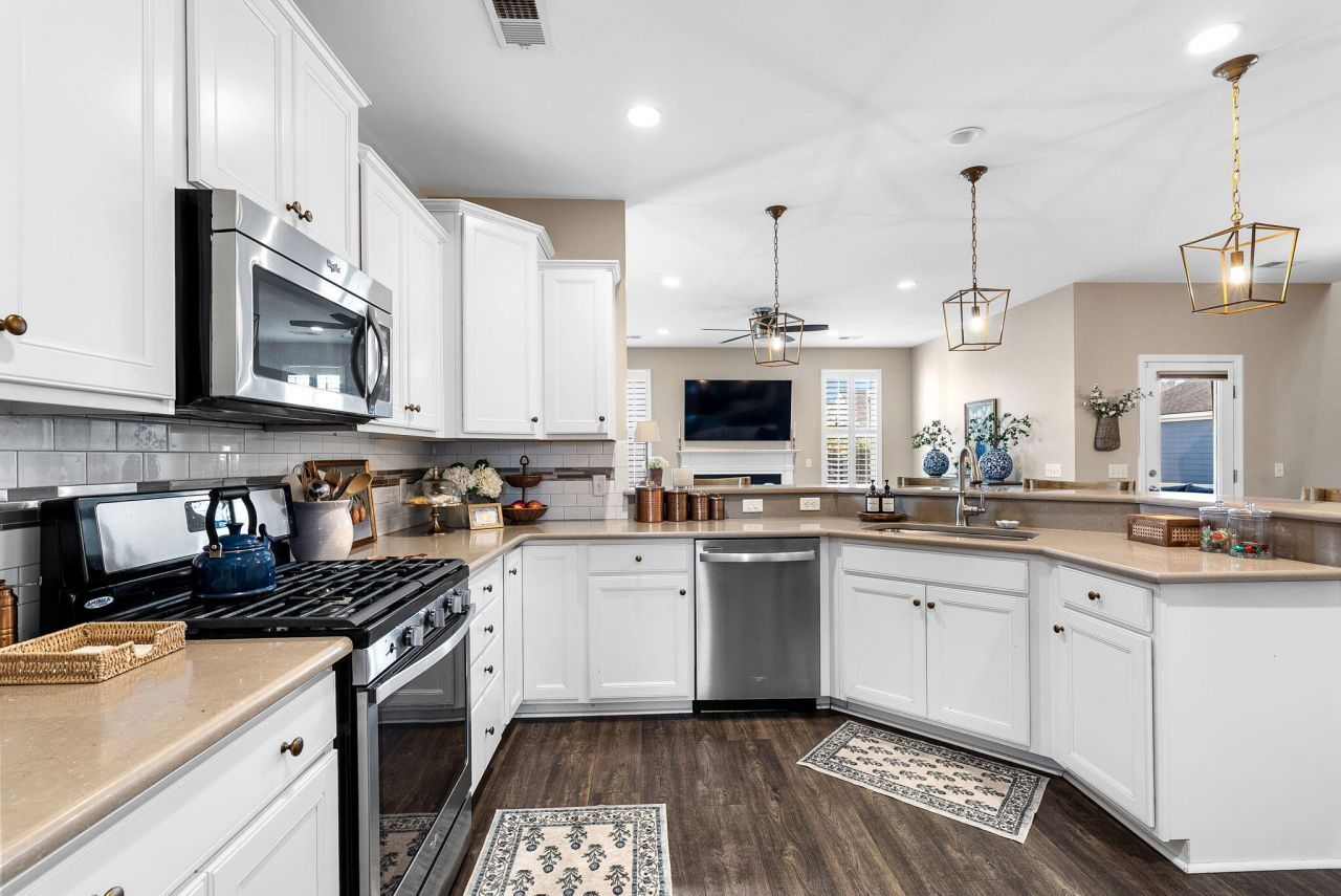 1818 Grovehurst Drive Photo 30