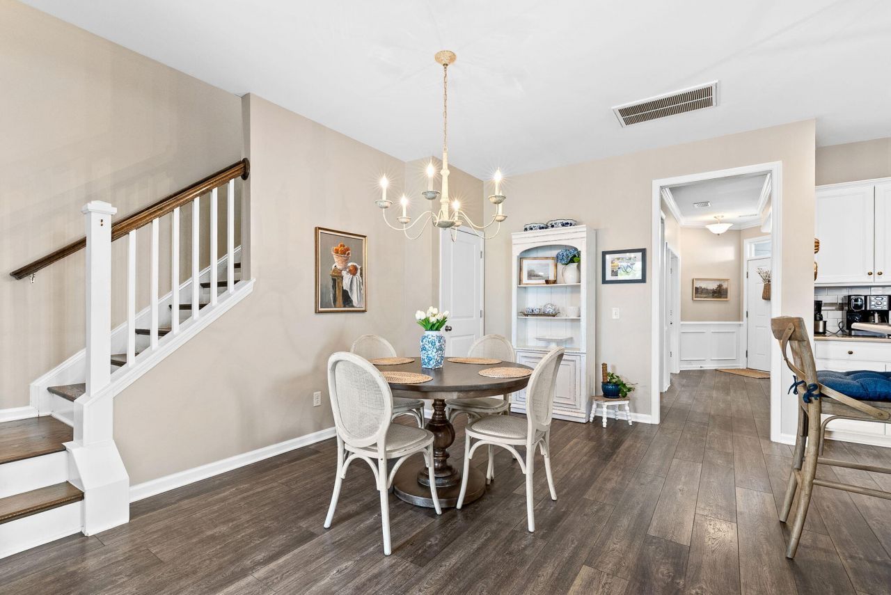 1818 Grovehurst Drive Photo 30