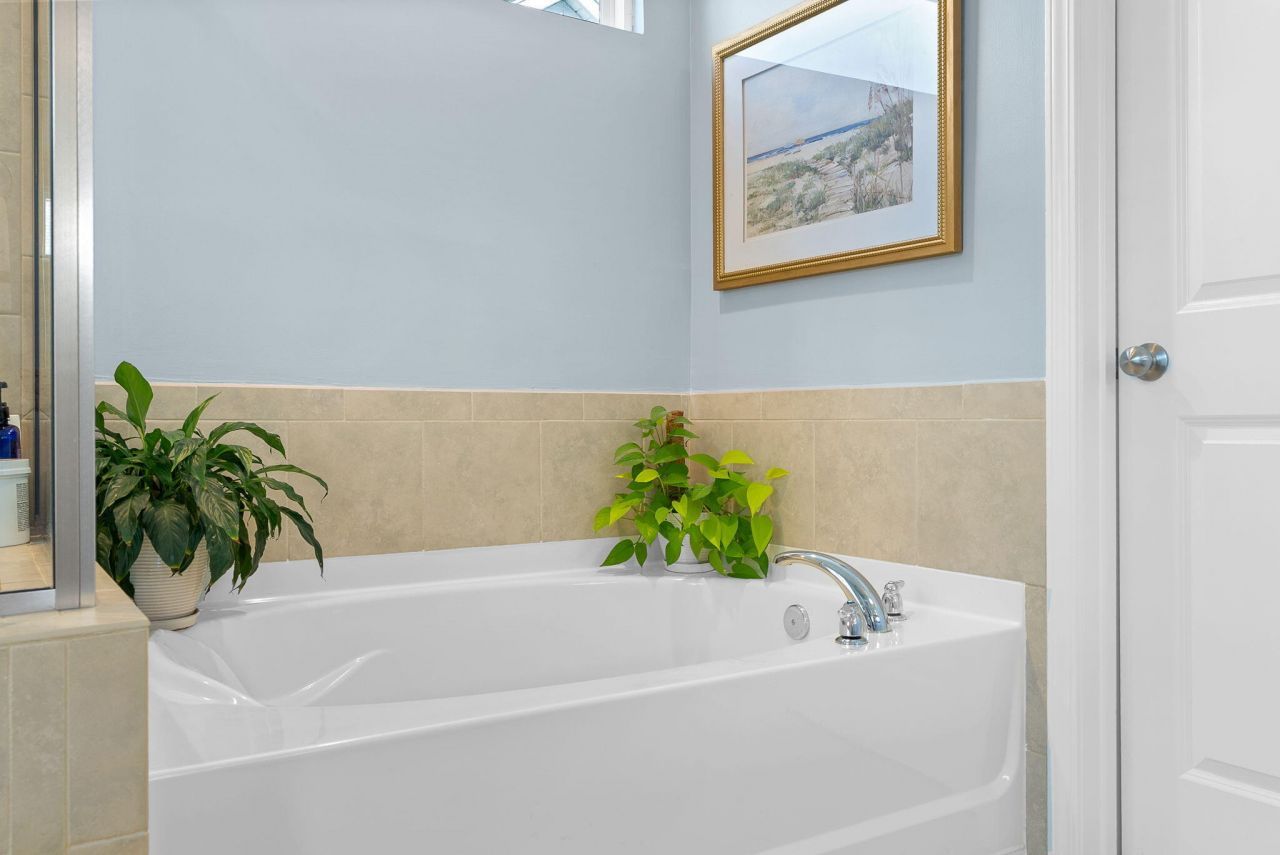 1818 Grovehurst Drive Photo 37