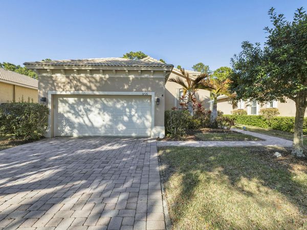 5726 Sterling Lake Drive, Fort Pierce, FL 34951