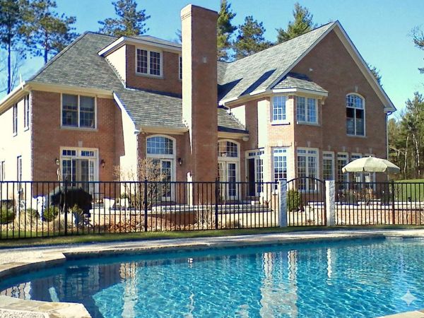 6 Esther Drive, Bedford, NH 03110