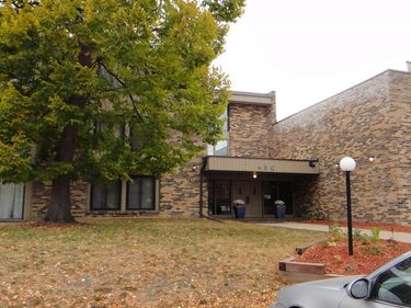 450 Ford Road, Unit 125, Saint Louis Park, MN 55426