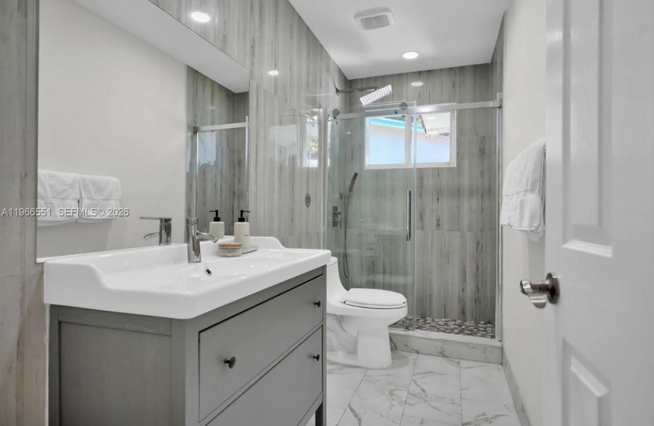 1301 Hollywood Blvd , Hollywood, FL 33019 Photo