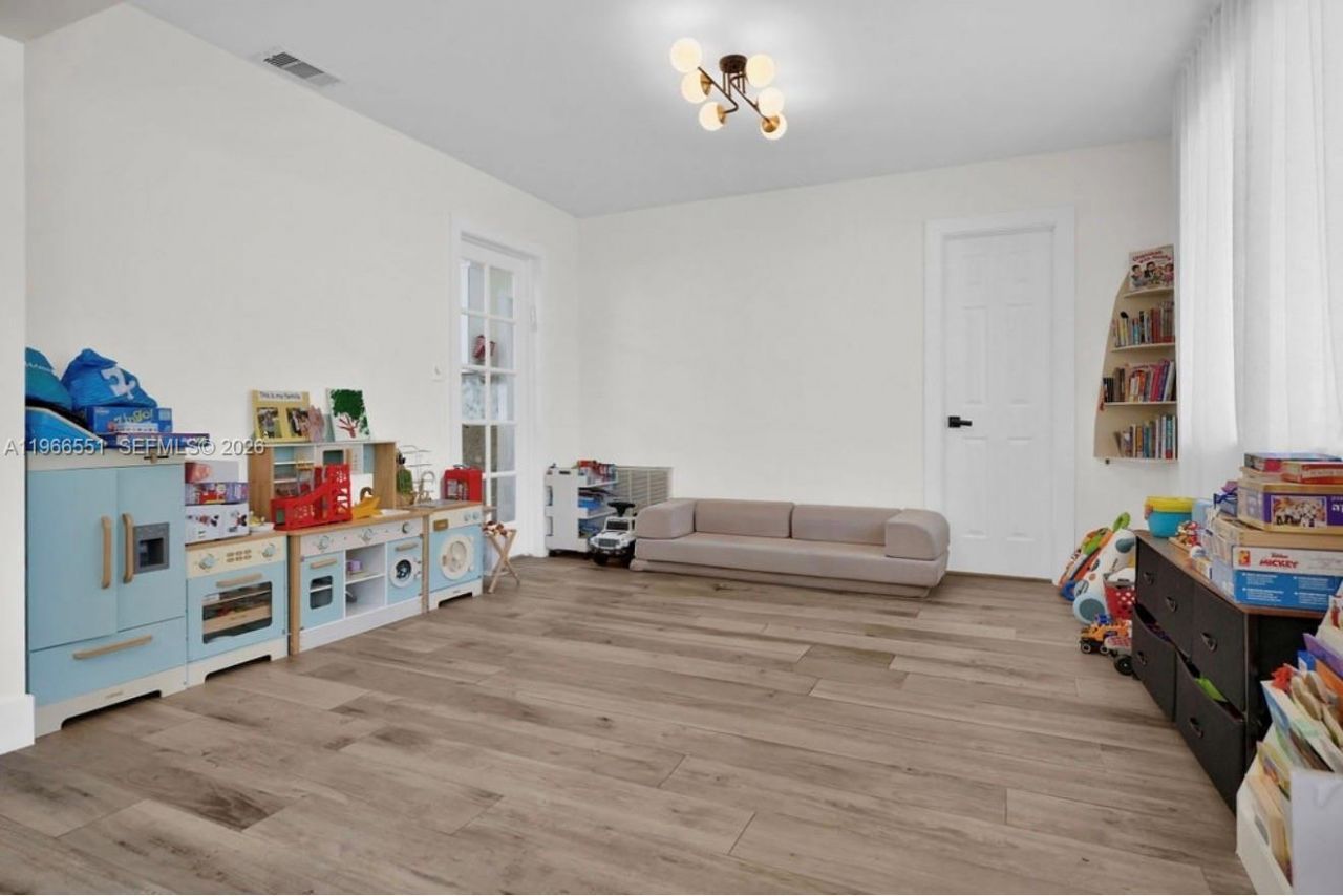 1301 Hollywood Blvd , Hollywood, FL 33019 Photo