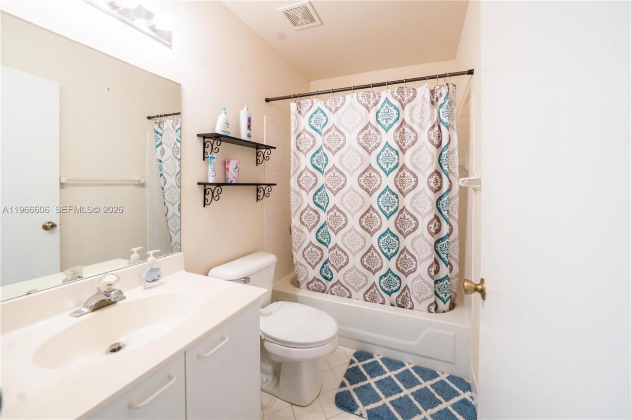 341 NW 153rd Ln, Pembroke Pines, FL 33028 Photo