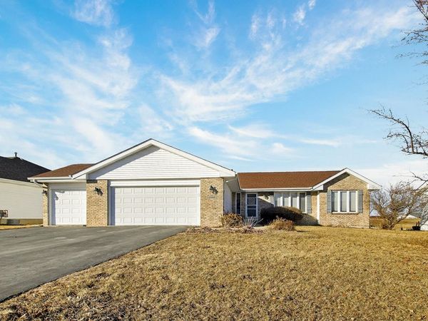12909 Springhill Drive, WINNEBAGO, IL 61088