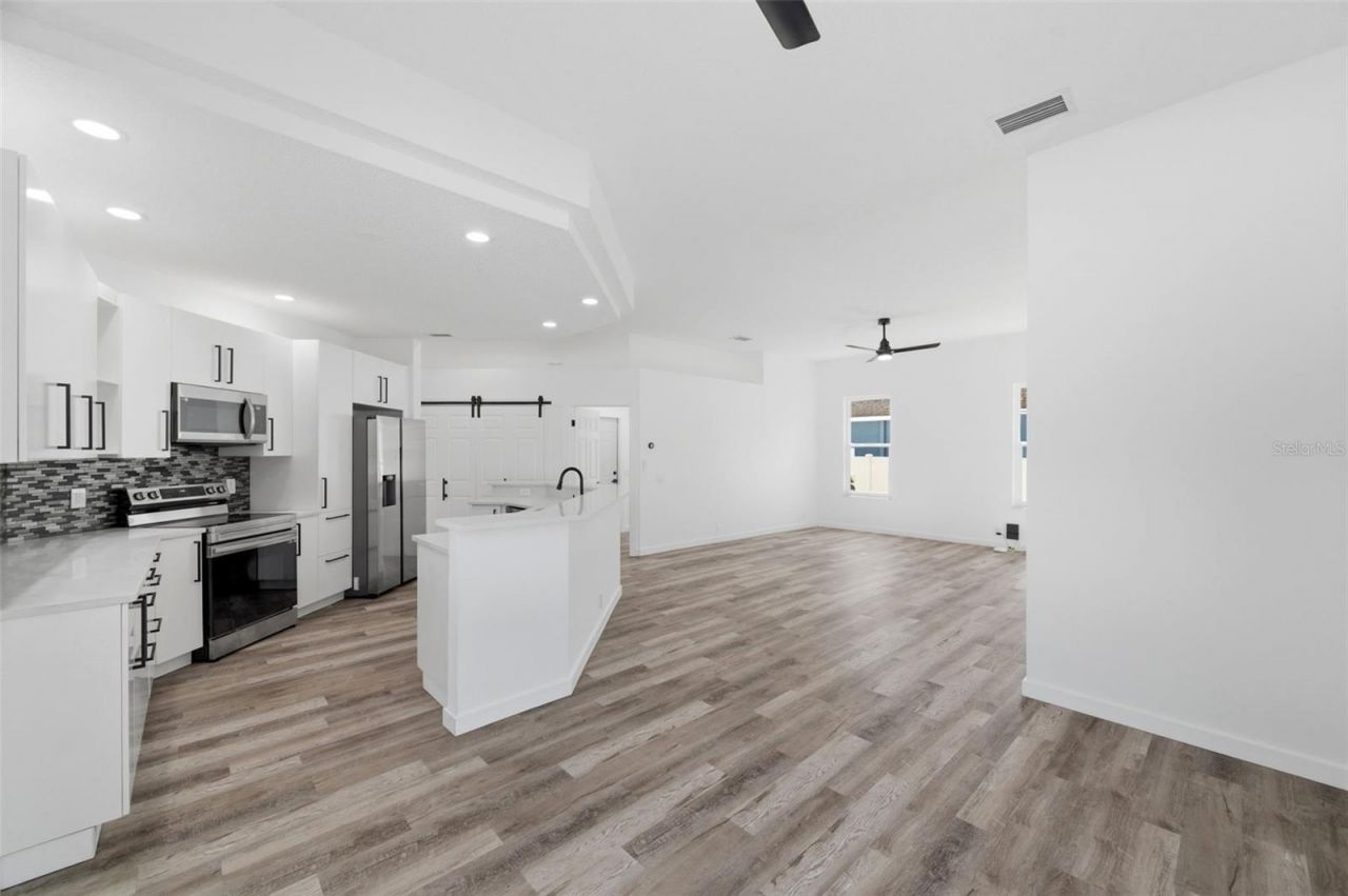 15273 Burbank Drive, Brooksville, FL 34604 Photo