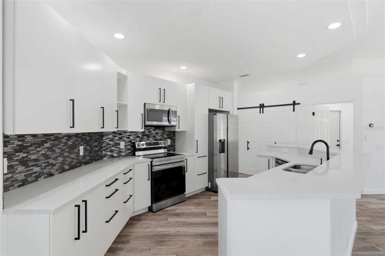 15273 Burbank Drive, Brooksville, FL 34604 Photo