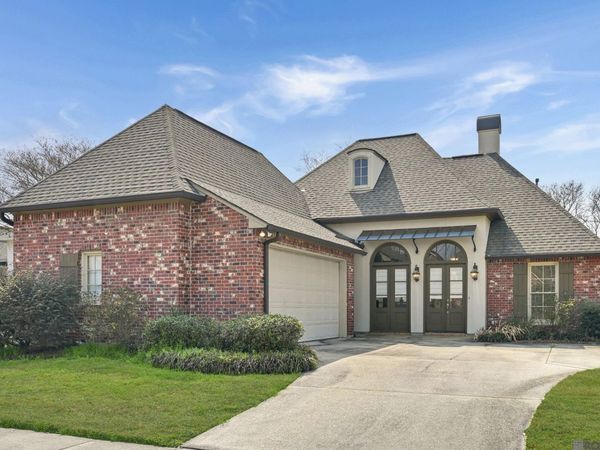 10606 Oak Bend Dr, Baton Rouge, LA 70809