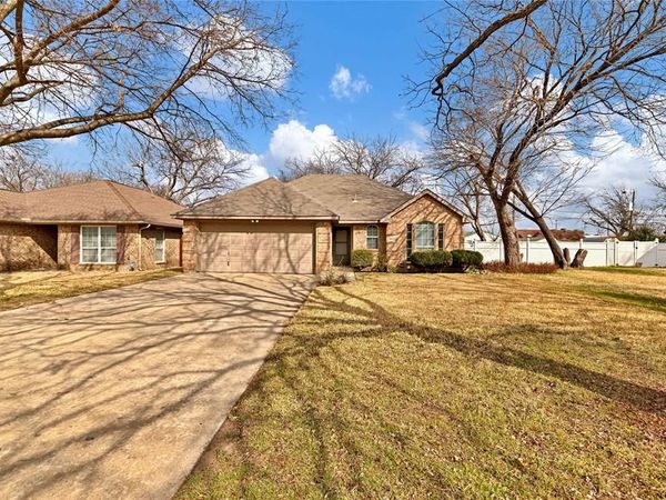 5808 Blackmore Avenue, Fort Worth, TX 76107