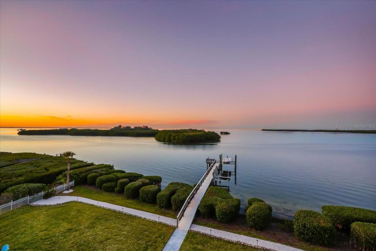 2059 N Pointe Alexis Drive, Tarpon Springs, FL 34689 Photo