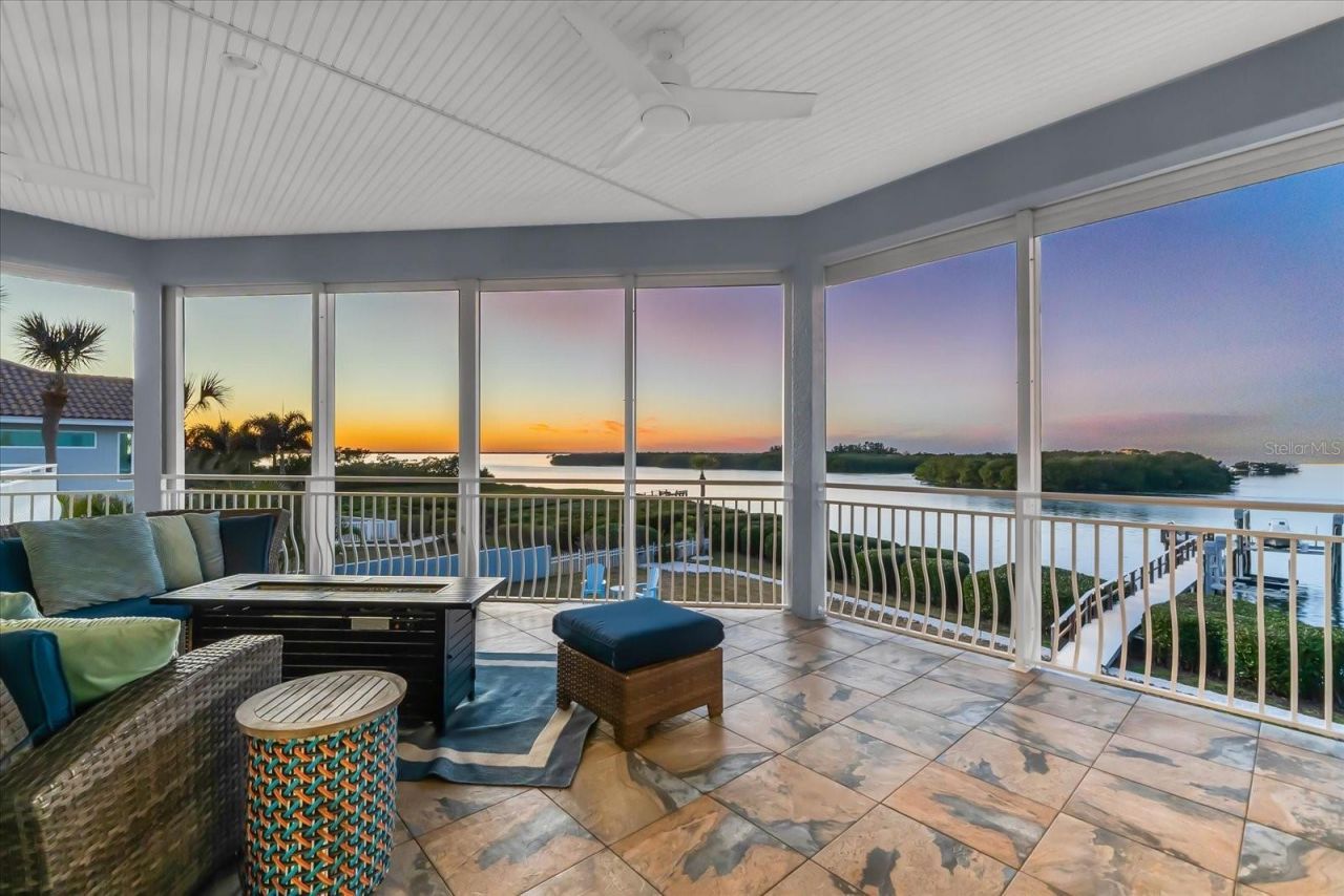 2059 N Pointe Alexis Drive, Tarpon Springs, FL 34689 Photo