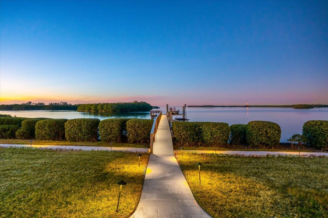 2059 N Pointe Alexis Drive, Tarpon Springs, FL 34689 Photo