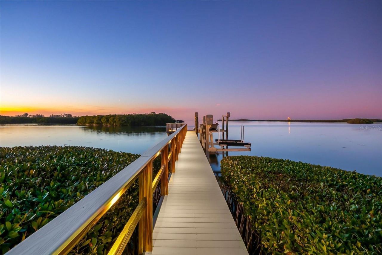 2059 N Pointe Alexis Drive, Tarpon Springs, FL 34689 Photo