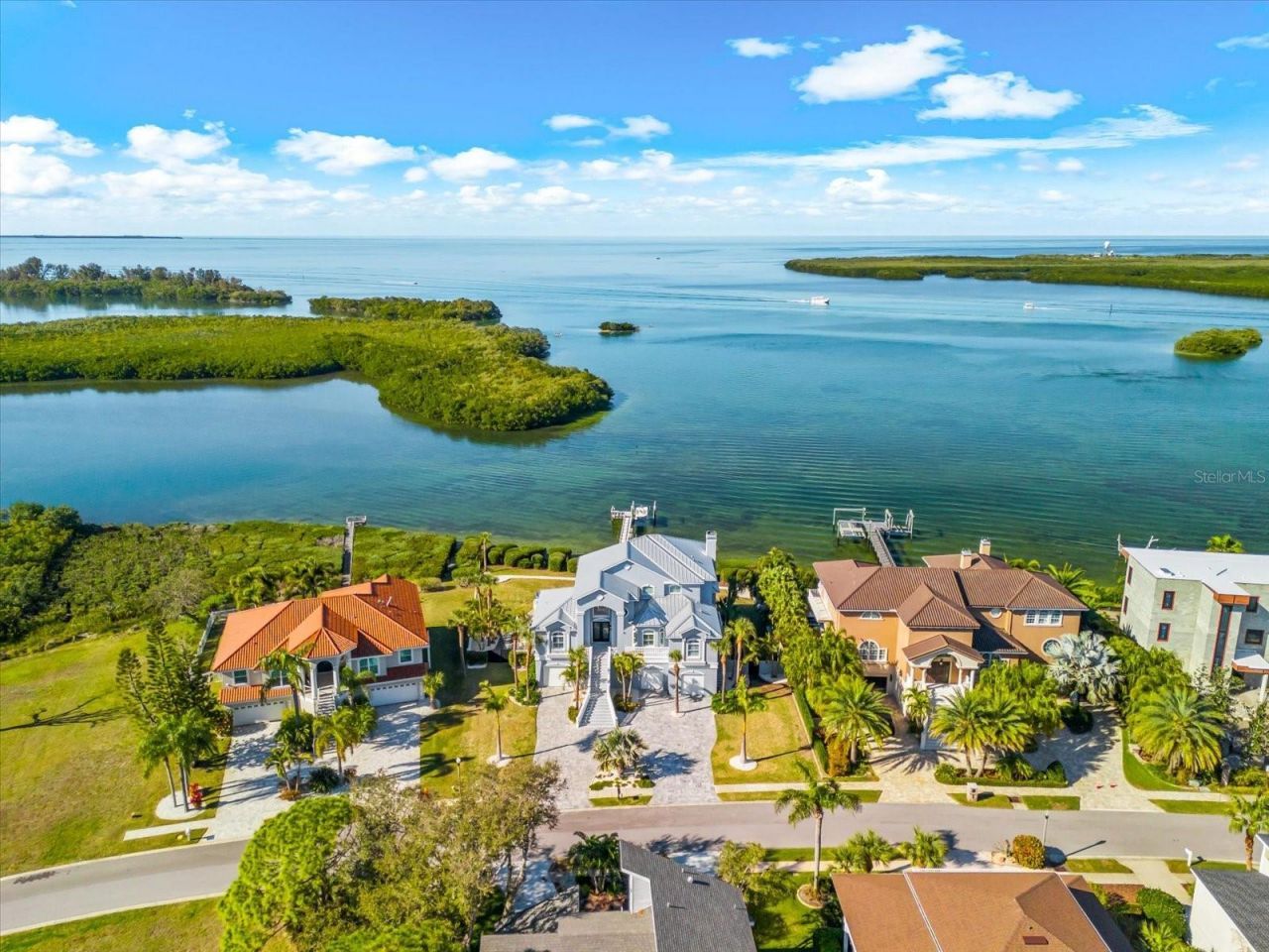 2059 N Pointe Alexis Drive, Tarpon Springs, FL 34689 Photo