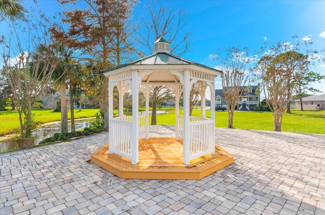 2059 N Pointe Alexis Drive, Tarpon Springs, FL 34689 Photo