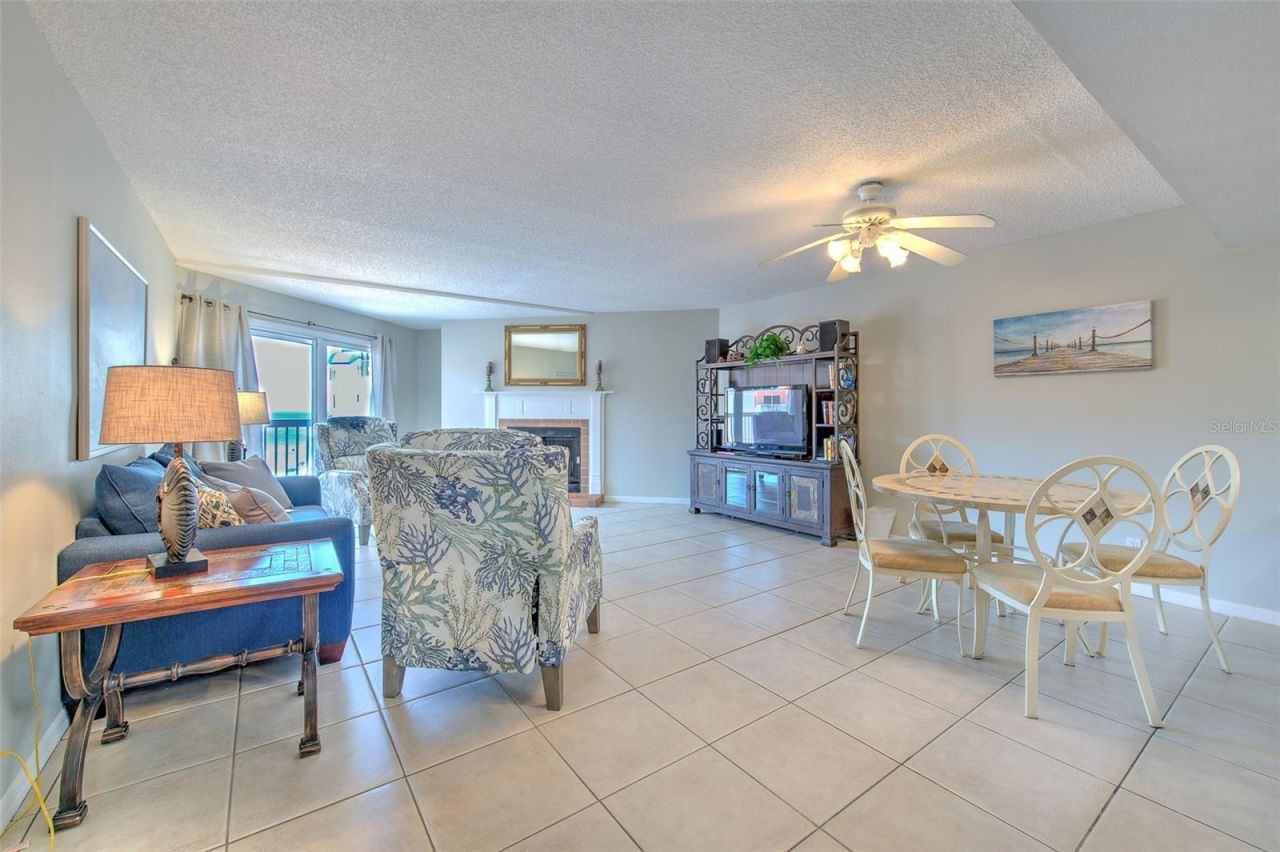 18400 Gulf Boulevard, Unit 2405, Indian Shores, FL 33785 Photo