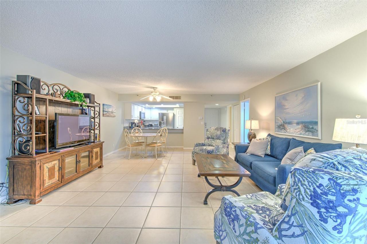 18400 Gulf Boulevard, Unit 2405, Indian Shores, FL 33785 Photo