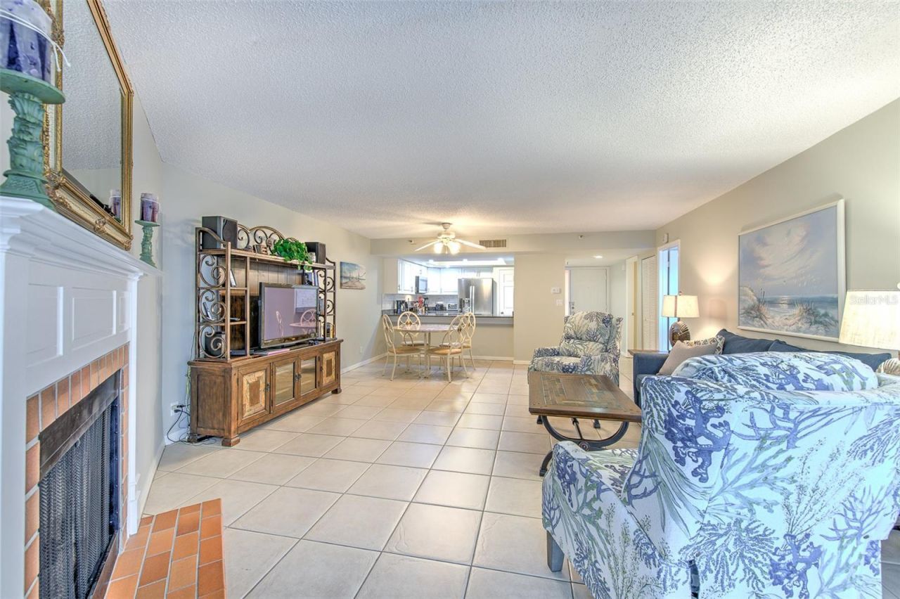 18400 Gulf Boulevard, Unit 2405, Indian Shores, FL 33785 Photo