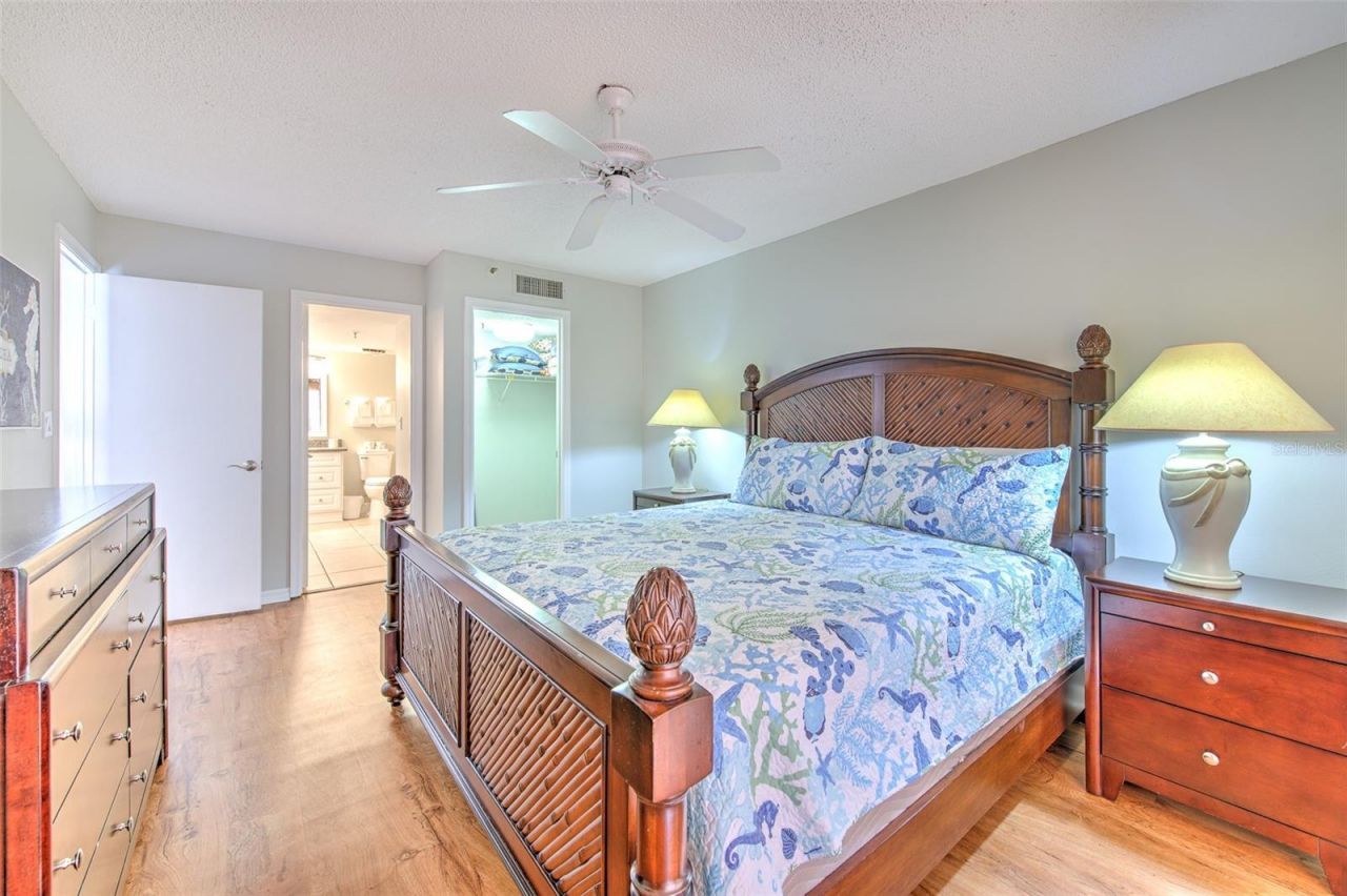 18400 Gulf Boulevard, Unit 2405, Indian Shores, FL 33785 Photo