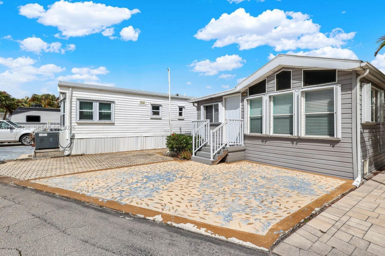 10725 S Ocean Drive Unit #534, Jensen Beach, FL 34957 Photo