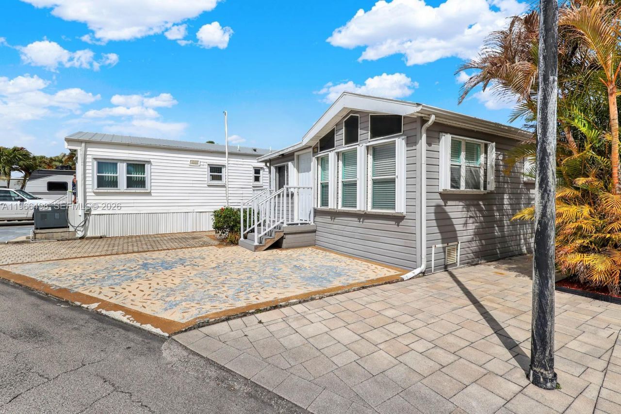 10725 S Ocean Drive Unit #534, Jensen Beach, FL 34957 Photo