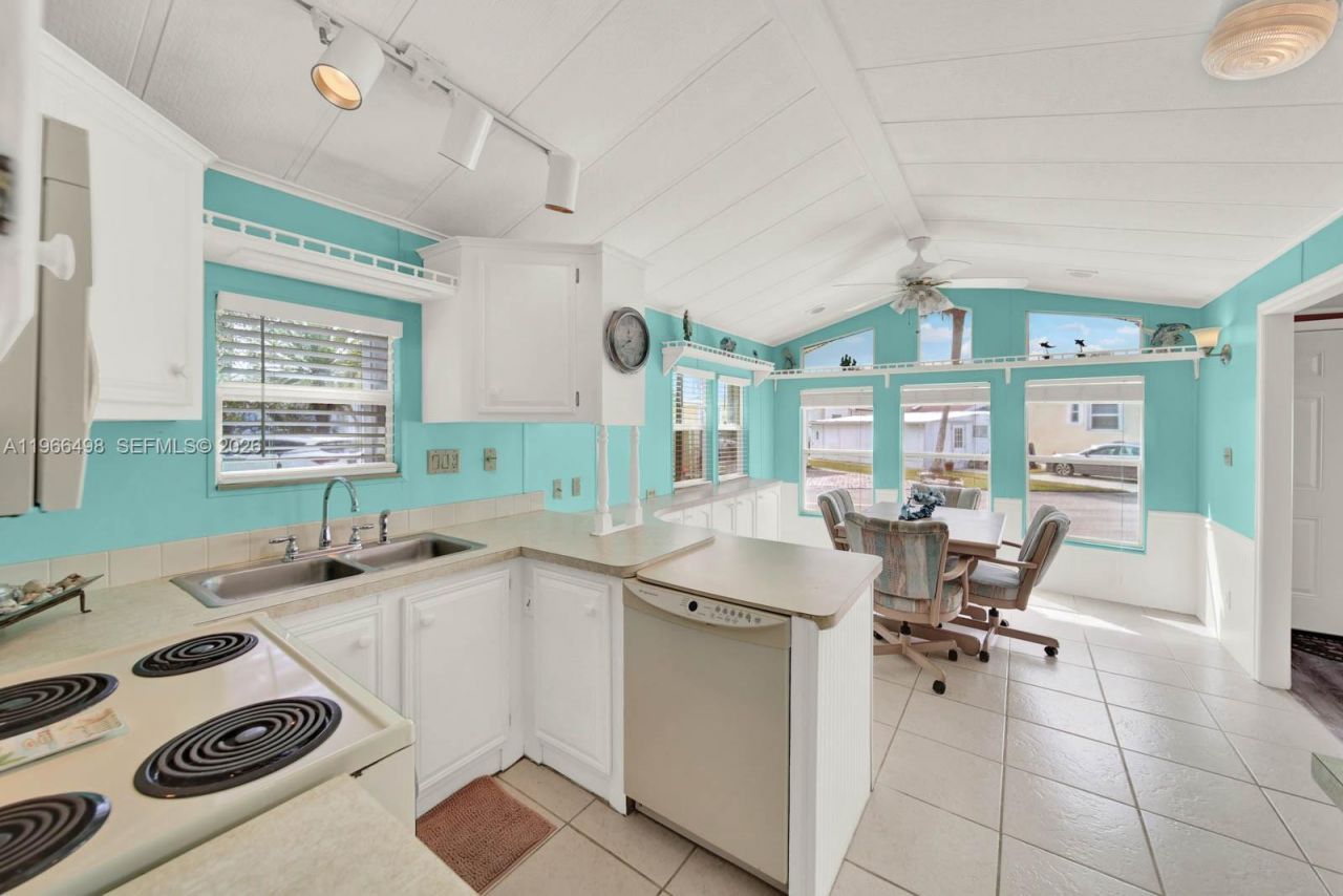 10725 S Ocean Drive Unit #534, Jensen Beach, FL 34957 Photo