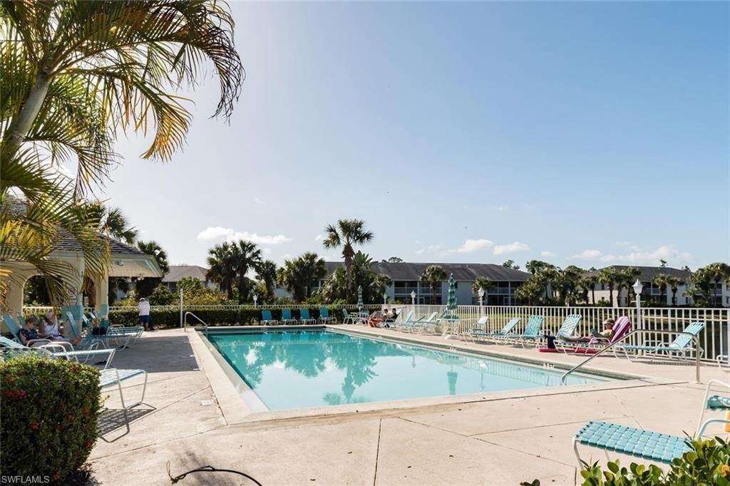 515 Gabriel Cir, Unit 1910, Naples, FL 34104 Photo