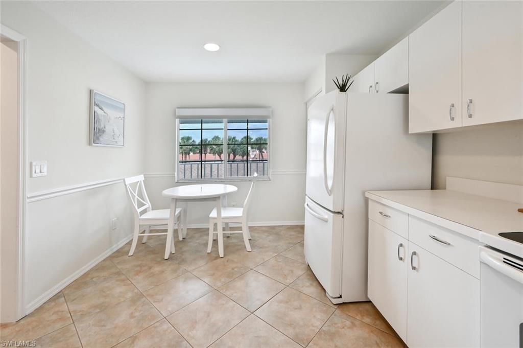 515 Gabriel Cir, Unit 1910, Naples, FL 34104 Photo