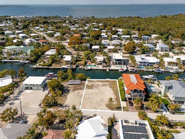 613 Island Drive, KEY LARGO, FL 33037