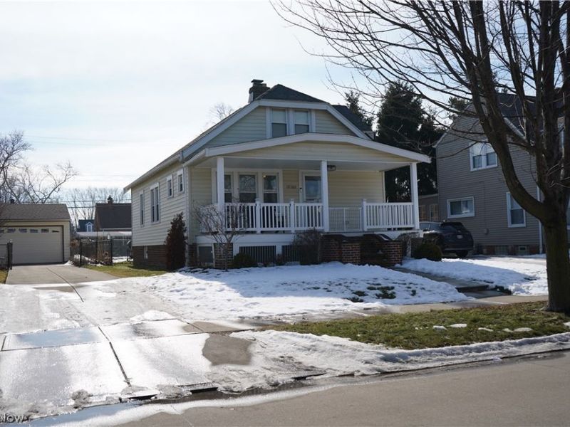 19380 Newton Avenue, Euclid, OH 44119 Photo 2