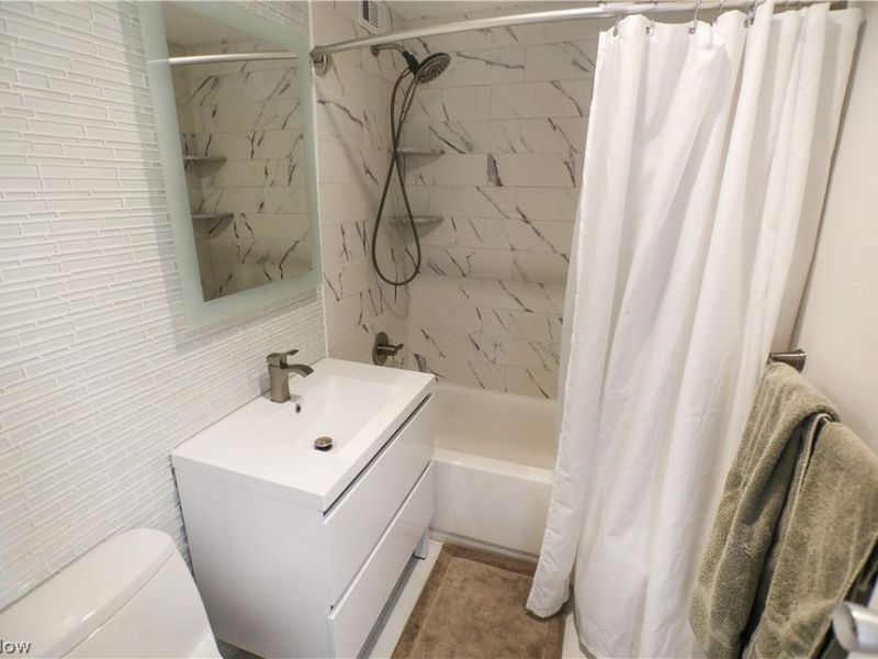 12520 Edgewater Drive, Unit 306, Lakewood, OH 44107 Photo 30