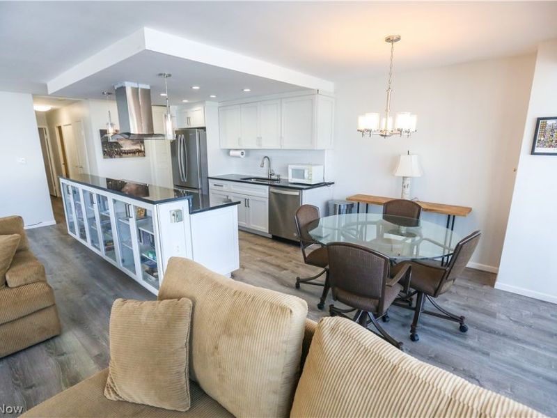 12520 Edgewater Drive, Unit 306, Lakewood, OH 44107 Photo 7