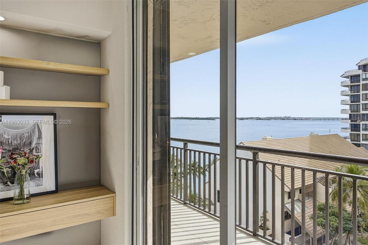 540 Brickell Key Dr, Unit 823, Miami, FL 33131 Photo