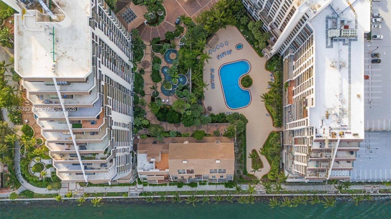 540 Brickell Key Dr, Unit 823, Miami, FL 33131 Photo