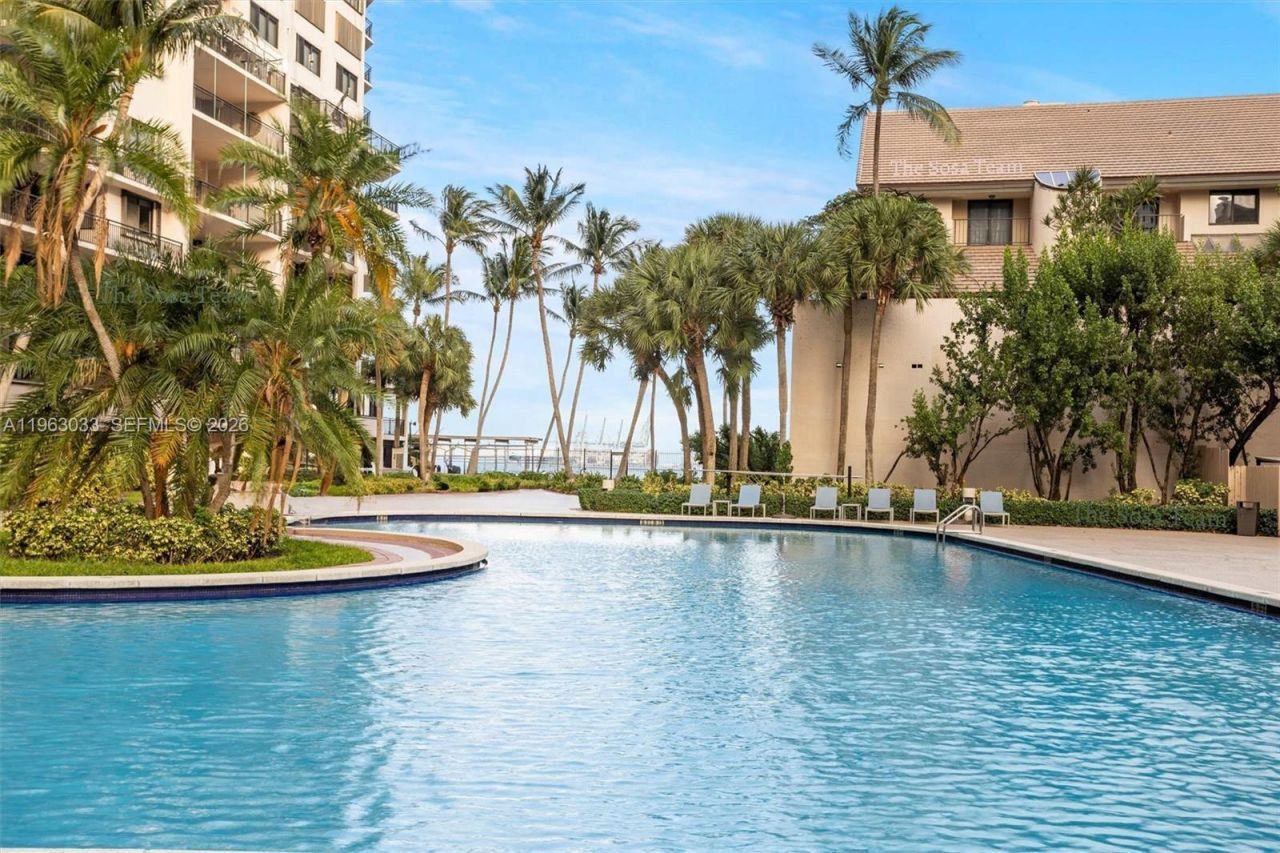 540 Brickell Key Dr, Unit 823, Miami, FL 33131 Photo